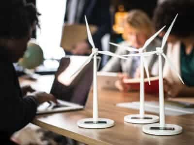 Energy Efficiency Considerations for Commercial Buildings